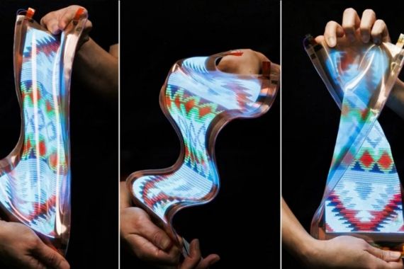 LG unveils a new stretchable display LG इलास्टिक की तरह फैलता है।