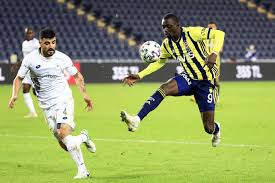 fenerbahçe vs istanbul başakşehir: तुर्की के फुटबॉल का रोमांचक मुकाबला