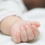 लखनऊ में कचरे के ढेर में पाए गए बच्चे की किस्मत बदली: अमेरिकी कंपनी के CEO ने गोद लिया, अब विवेक रहेगा