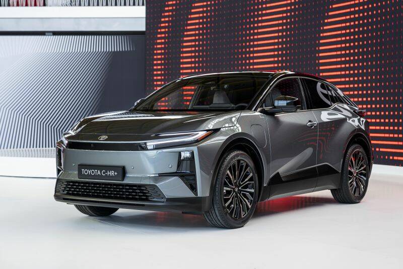 The Toyota C-HR+ Has a Confusing Name का नाम क्यों है भ्रमित करने वाला