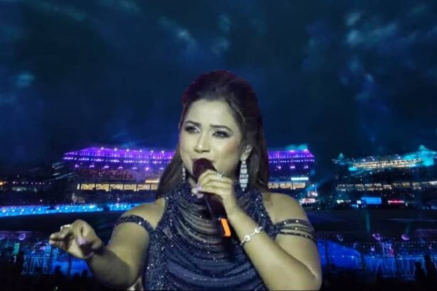 shreya ghoshal's maa tujhe salaam gives chills at ipl 2025 उद्घाटन समारोह में, दिल को छूने वाला प्रदर्शन