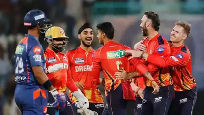 "IPL 2025: Punjab Kings Defeat Lucknow Super Giants by 8 Wickets, Shreyas Iyer's Brilliant Knock Seals the Victory"